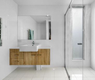 Modern 3-Bedroom Townhouse in Prime Morningside Location - Photo 1