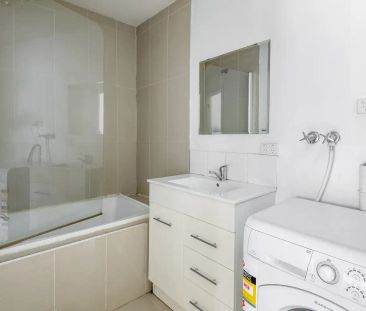 73 Ingles Street, Port Melbourne VIC 3207 - Photo 6