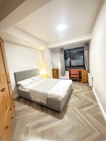 3 Bed Flat, Tuscany House, M1 - Photo 4