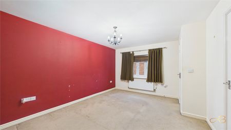 4 Bedroom Detached - Photo 2