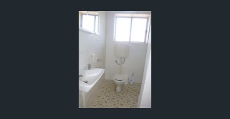 Fully Furnished Unit - Photo 4