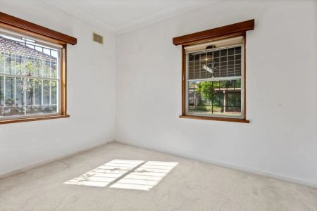 31 Byrnes. Street, North Parramatta. - Photo 3