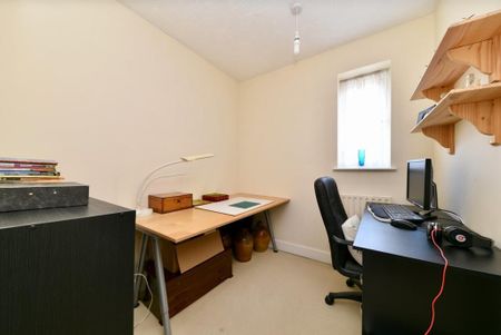 2 bedroom semi-detached house to rent - Photo 3