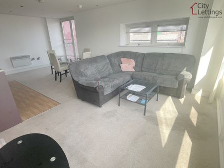 2 Bedroom Apartment - Photo 2
