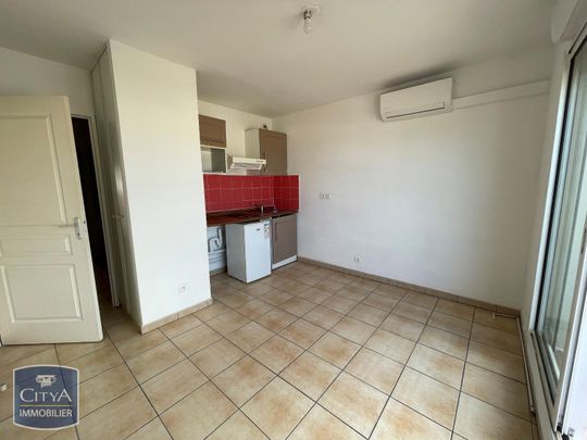 Location Appartement 1 pièce 18m² LE TAMPON 97430 - Photo 1