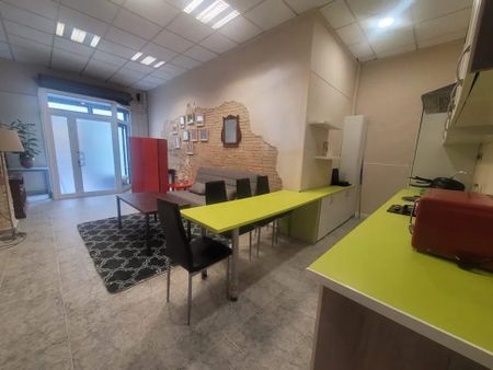 Plaça Rojas Clemente, Valencia, Valencian Community 46008 - Photo 3