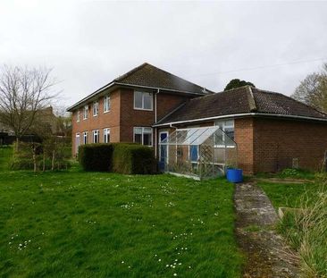 Church Street, Henstridge, Templecombe, BA8 - Photo 2