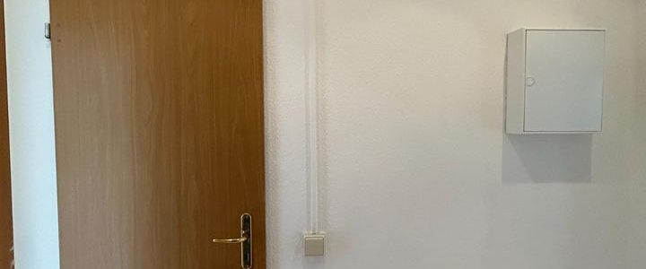 URBAN & RUHIG - 3 Zimmer-Wohnung mit moderner EBK & Balkon - Photo 1