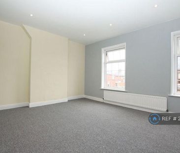 3 bedroom end of terrace house to rent - Photo 3