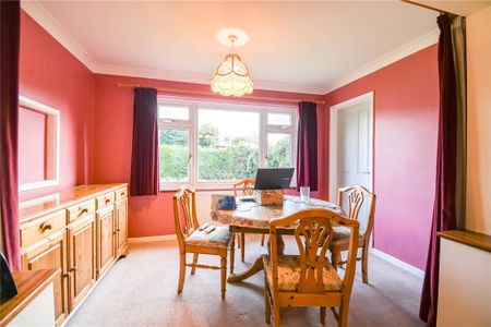 3 bedroom detached bungalow to rent - Photo 3