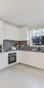 Three-Bedroom Granny Flat in a Peaceful Location! - Photo 3