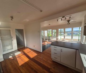 3 bed home - Photo 1