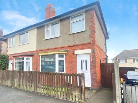 3 bedroom semi-detached house to rent - Photo 4