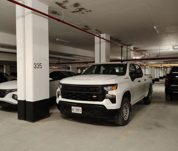 For Lease - 20 Lytham Green Circle, Newmarket, Ontario - Photo 4