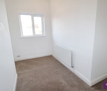 2 bed Terraced - To Let - Photo 6