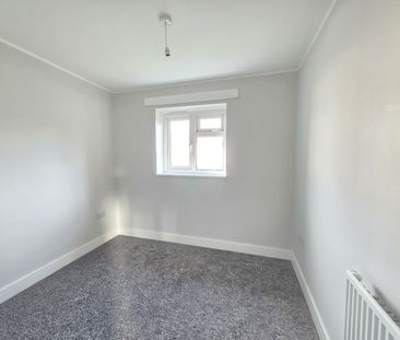 Three bed semi detached - Photo 1