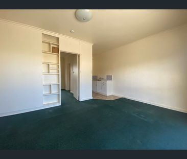 4/134 Neerim Road, Carnegie, Vic 3163 - Photo 2