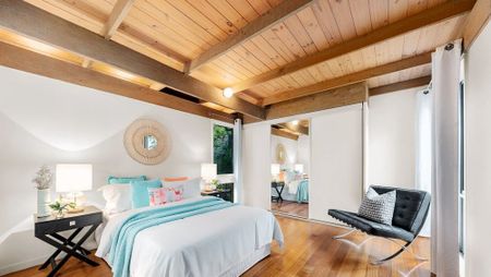 Spacious Family Home with Two Levels and Stunning Outdoor Entertaining - Photo 4