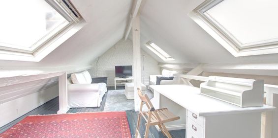 Penthouse te huur in Elsene voor € 1.300 met 1 slaapkamer - Foto 3