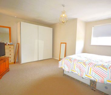 2 Bedroom - Northlands Drive, Winchester - Photo 6