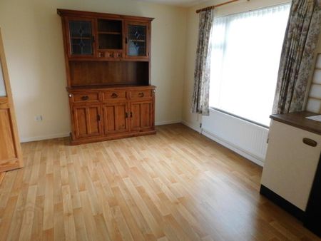 2 Sherwood Close, Fintona, Omagh, BT78 2DF - Photo 4