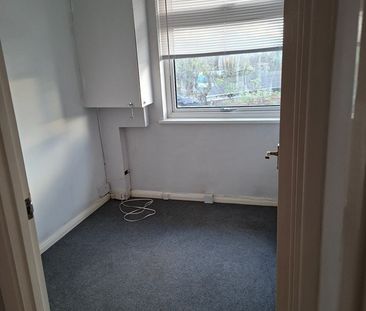 3 Bed Terraced House, Norfolk Ave, N13 - Photo 5