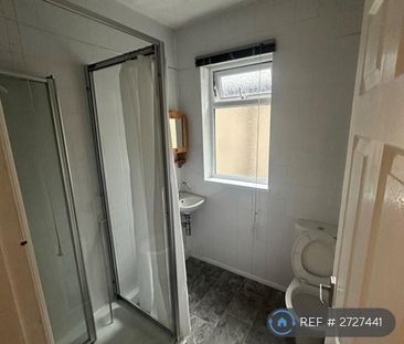 4 bedroom terraced house to rent - Photo 5