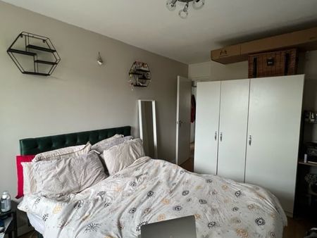 1 Bed Flat, King Arthur Close, SE15 - Photo 2