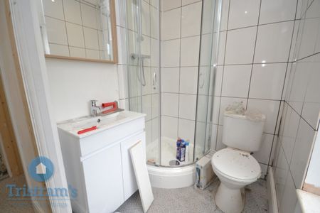 4 bed Mid Terraced House for Rent - Photo 5