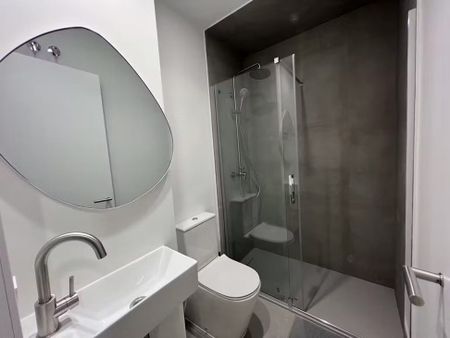 Calle de Manuel Luna, Madrid, Community of Madrid 28020 - Photo 2