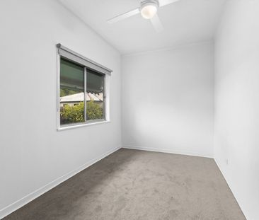 Three Bedrooms In Sought After Location - Photo 4