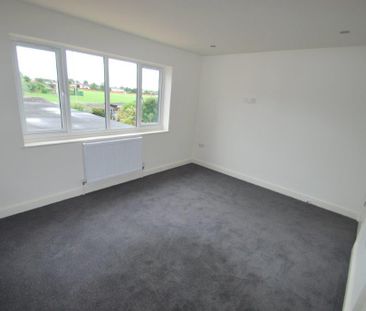 3 bedroom detached house to rent - Photo 4