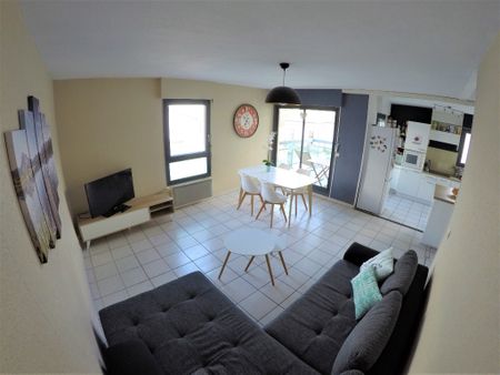 T3 meublé aux ARCEAUX, - Photo 2