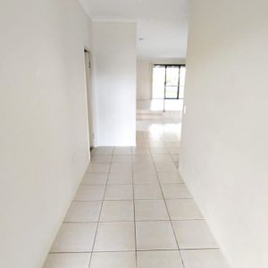 Great Size Family House - Photo 3