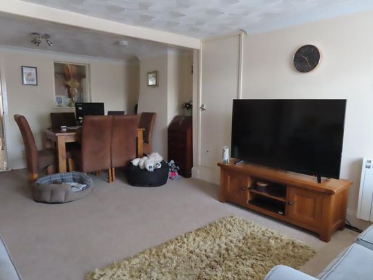2 bedroom terraced house to rent - Photo 1