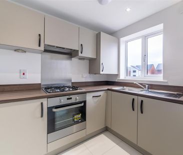 2 bedroom semi-detached house to rent - Photo 6