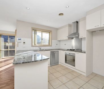 28 Bluestone Gardens, Jerrabomberra - Photo 3