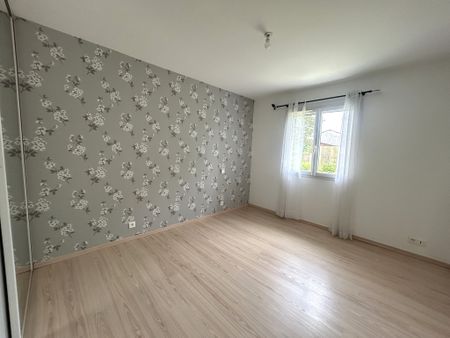 Location Maison 4 pièces 102m² HAGETMAU 40700 - Photo 2