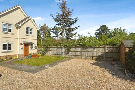 3 bedroom detached house to rent - Photo 3