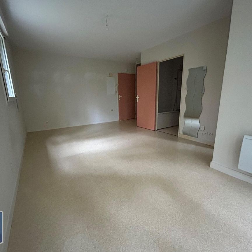 Location Appartement 1 pièce 30m² POITIERS 86000 - Photo 1