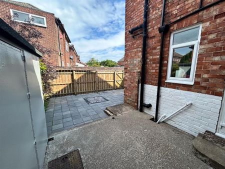 2 bedroom apartment to rent - Photo 4