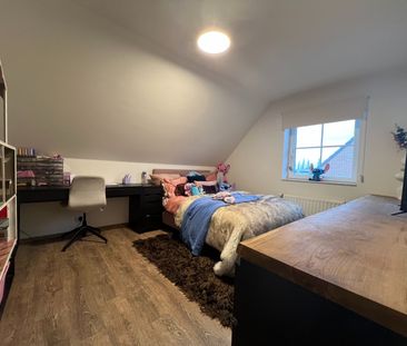 Ruime woning met 5 slaapkamers nabij het centrum - Photo 5