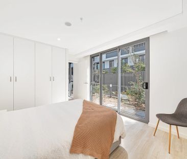 Brand New Fully Furnished Huge Ground Floor Two-Bedroom Garden Apar... - Photo 3
