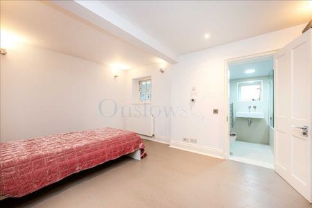 Chelsea Square, Chelsea - Photo 5