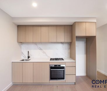 BRIGHT 1 BEDROOM APARTMENT WITH BRILLIANT AMENITIES! - Photo 2
