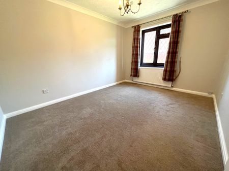 4 bedroom detached house to rent - Photo 5