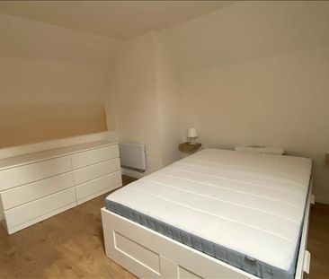 2 pièces - Meublé - 36 m² - 2ème étage - Colocation non autorisée - Photo 1