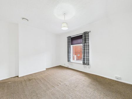 2 bedroom end of terrace house to rent - Photo 5