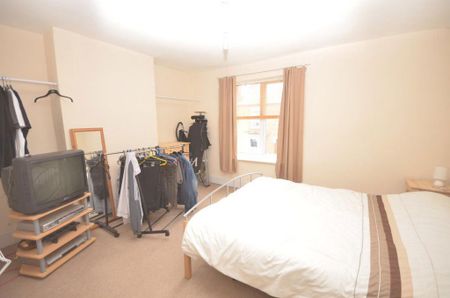 3 bedroom semi-detached house to rent - Photo 5