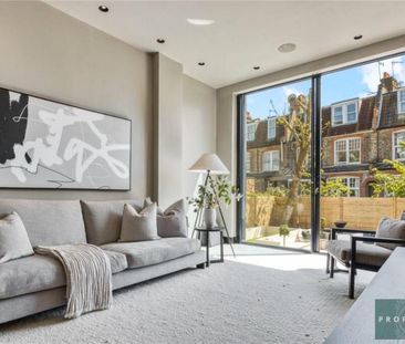 Plush en-suite bedroom CrouchEnd - Photo 1